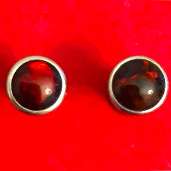 BVLA pair of 1.2mm threaded 18k 5mm white gold and black opal cabachons - Picture 1 of 6